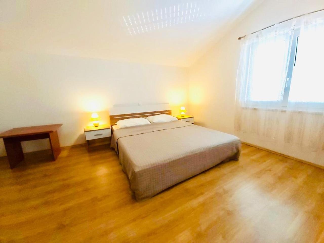 Rooms Viskic 拉布 外观 照片